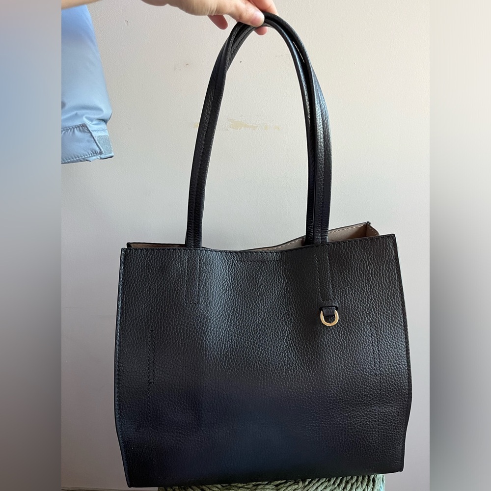 Banana Repbulic Cow-Leather Shoulder Tote Bag